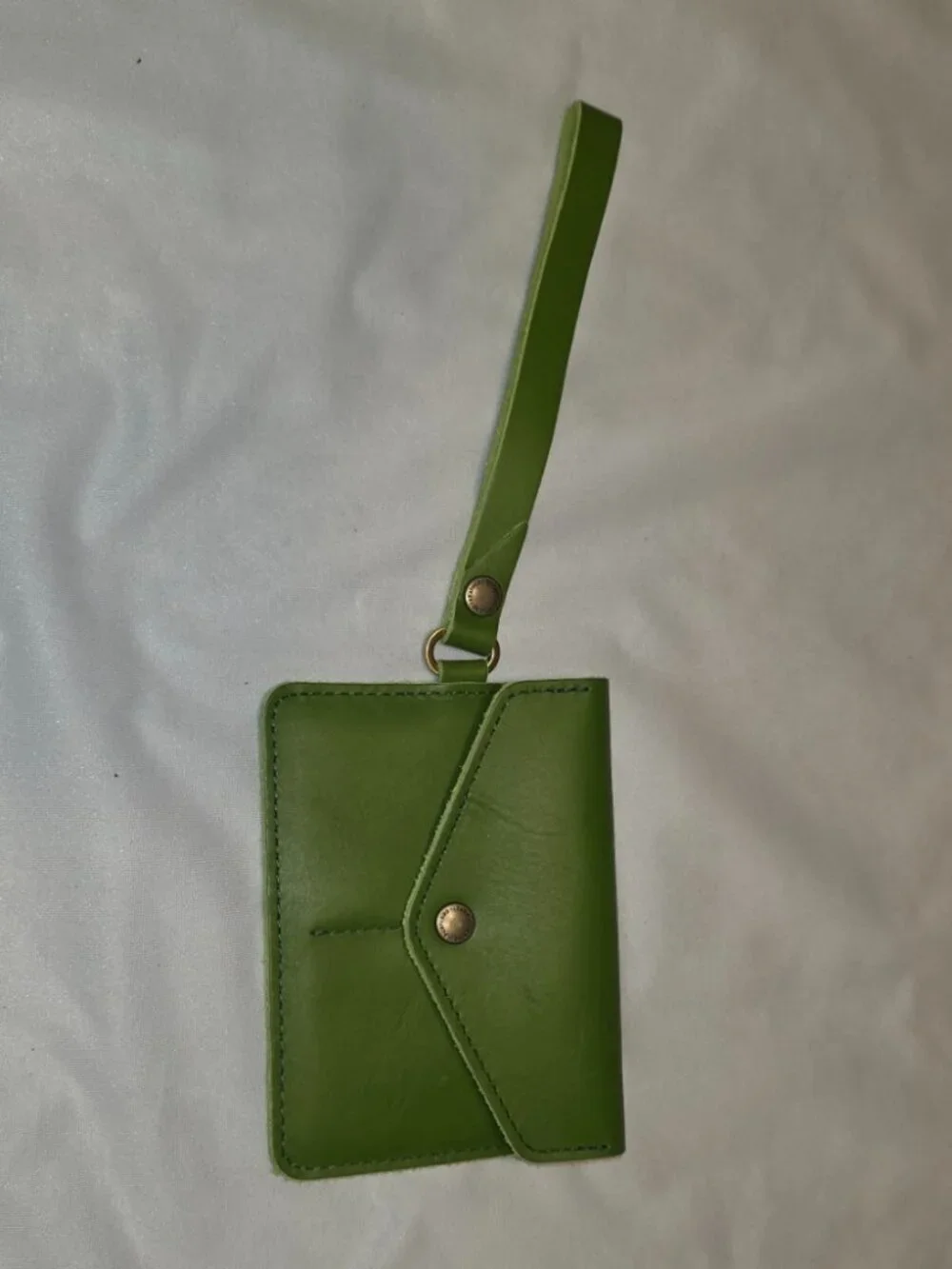 Portland Leather Goods Passport Wristlet Green Apple